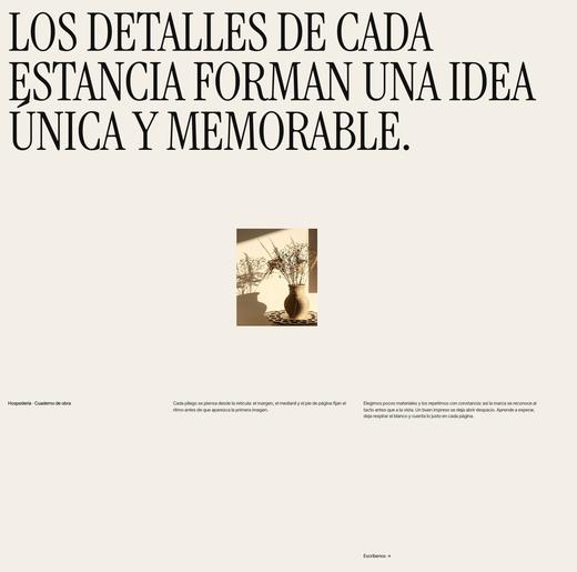 Página de texto con un titular en serifa, una pequeña foto de un jarrón y tres columnas de texto