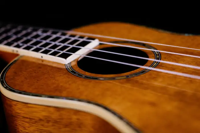 Cuerpo de un ukelele de madera clara